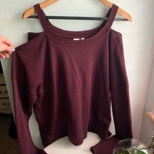 Open shoulder cranberry gap sweater